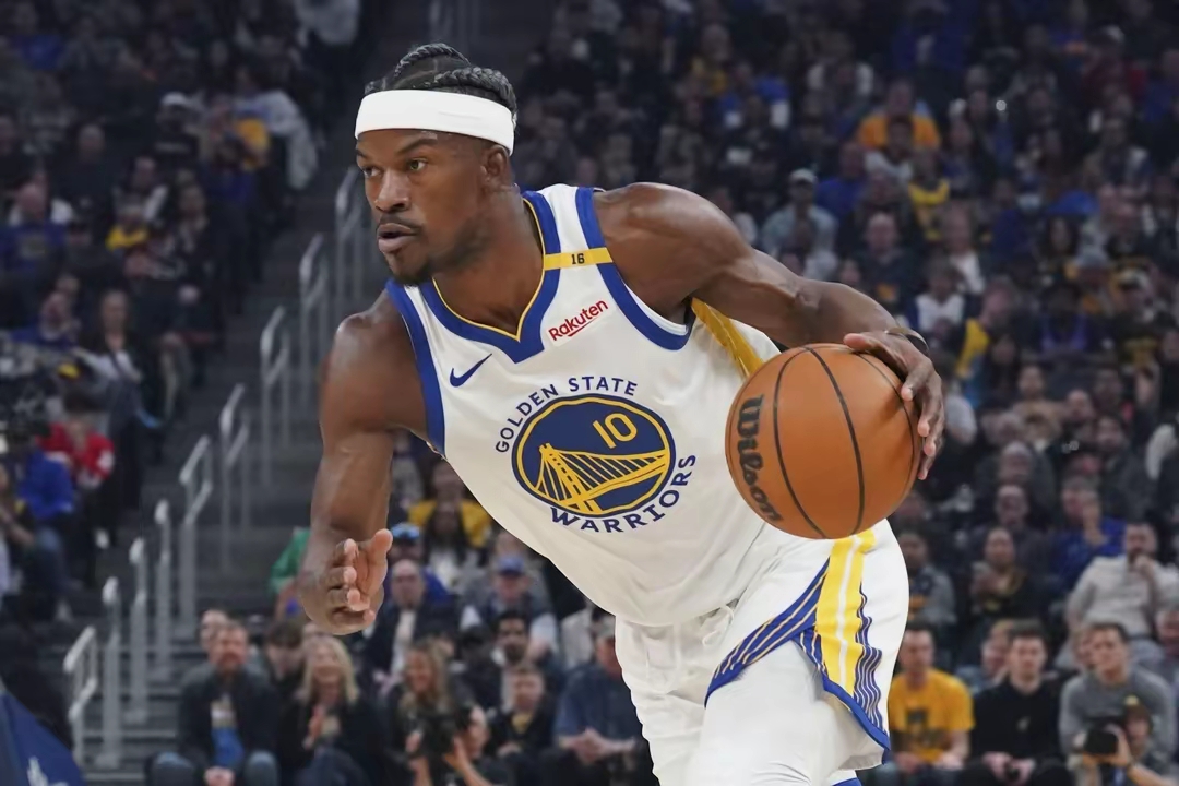 爱游戏在线-猛龙翻盘灰熊，福克斯刷新纪录